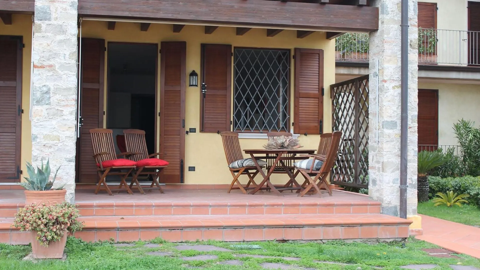 Appartement Lovely Flat With Shared Pool And Amazing Lake View Salò